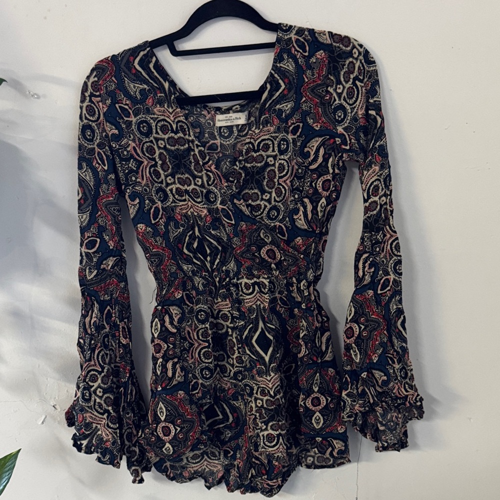 Abercrombie & Fitch Bohemian Women’s Bell Sleeve Romper